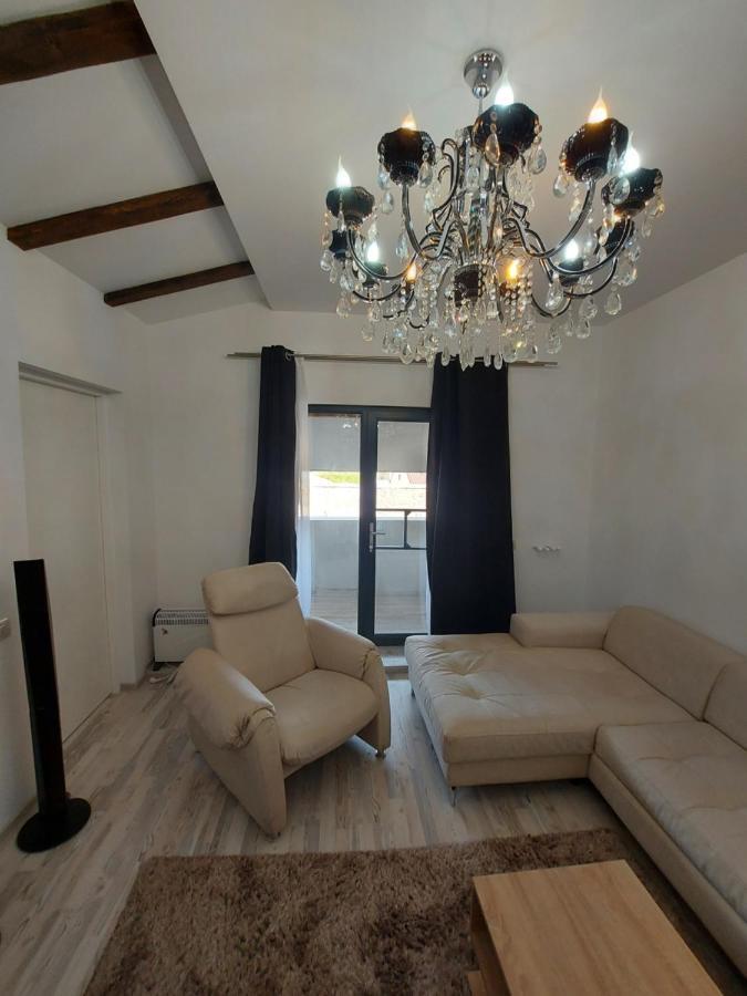 Jolie Art Apartment เบรยลา ภายนอก รูปภาพ