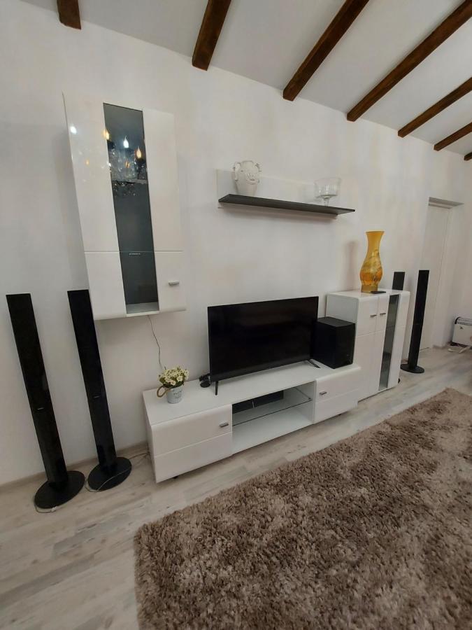 Jolie Art Apartment เบรยลา ภายนอก รูปภาพ