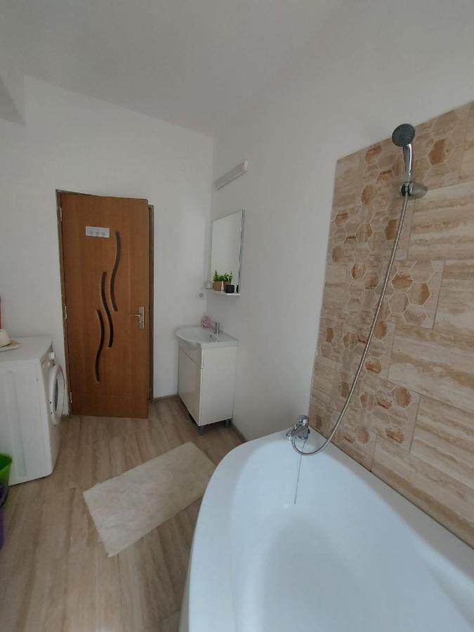 Jolie Art Apartment เบรยลา ภายนอก รูปภาพ
